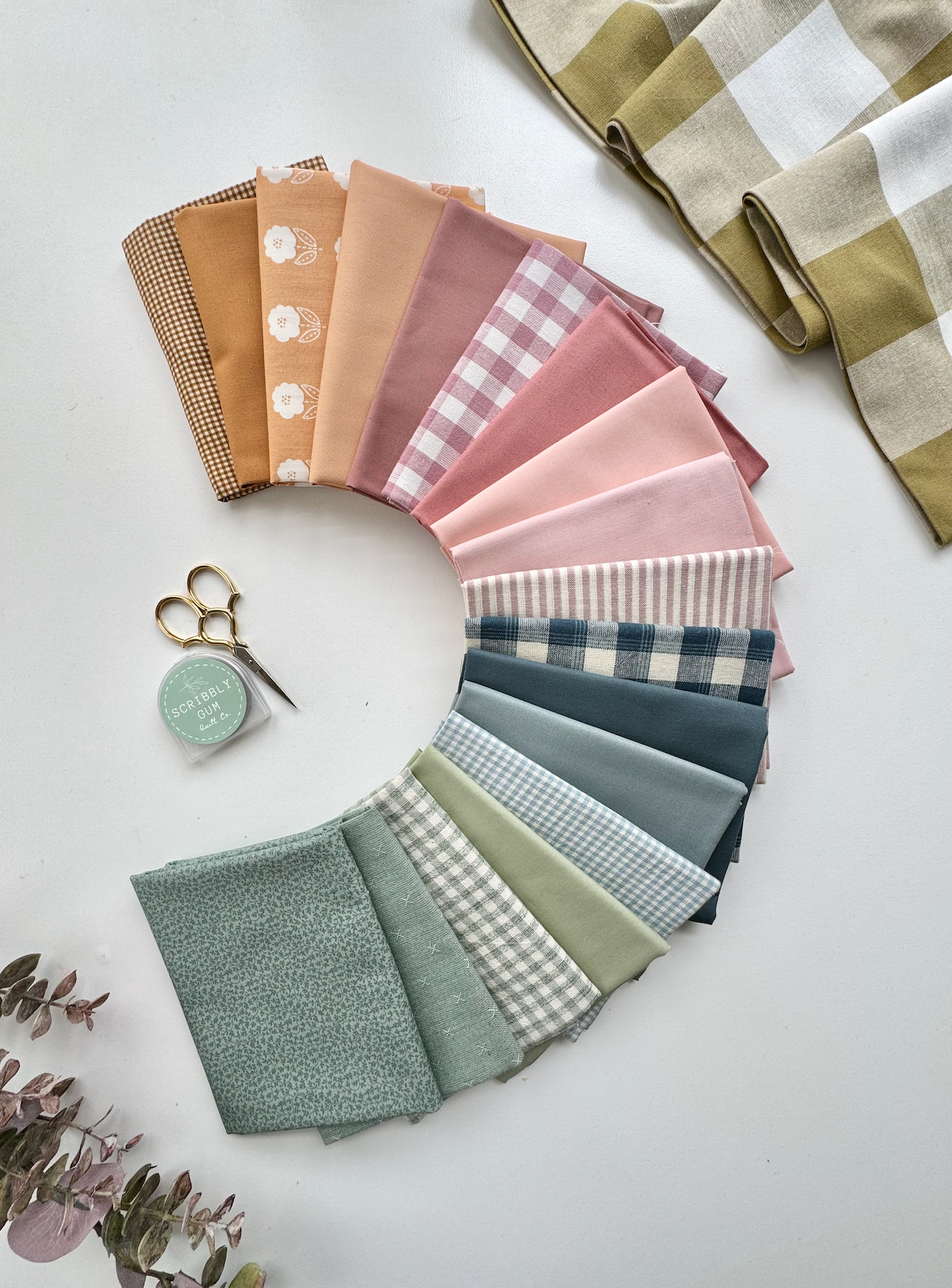 Yuulong  - Curated 18 Fat Quarter Bundle